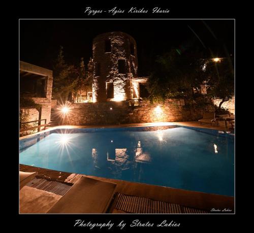 Бассейн в Pyrgos Traditional Village или поблизости