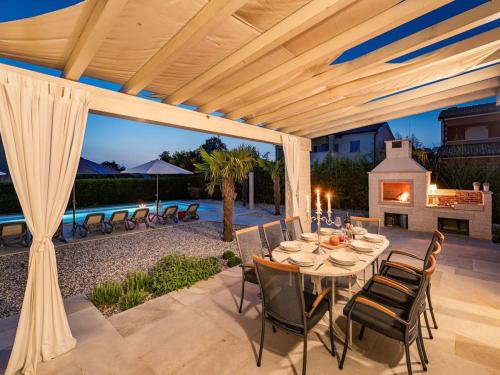 Villa Domenica with pool – Photos 2