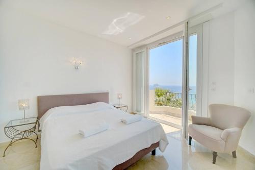 Brand New Three Bedroom Apartment with Sea views