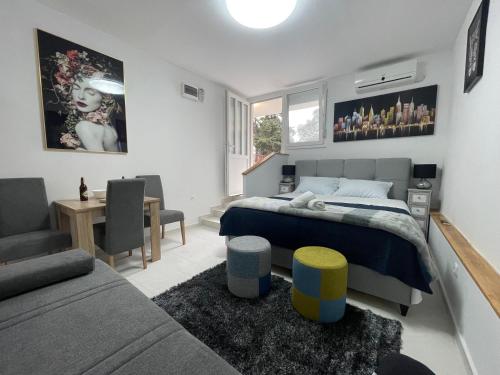 Old Town Bridge Apartment