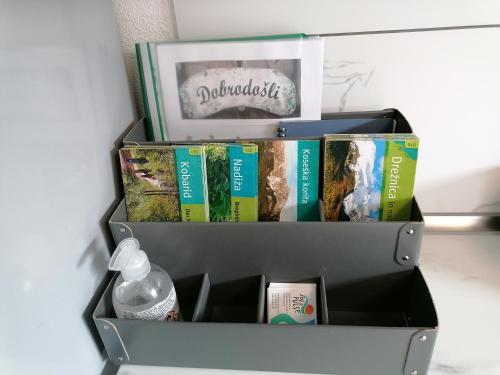 Bibliothèque dans l'appartement