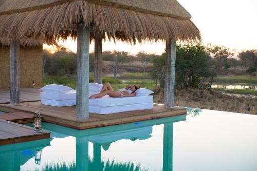 Πισίνα στο ή κοντά στο Kapama River Lodge