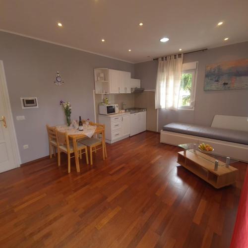 Apartment in Rovinj with balcony, air conditioning, W-LAN, washing machine 5116-2