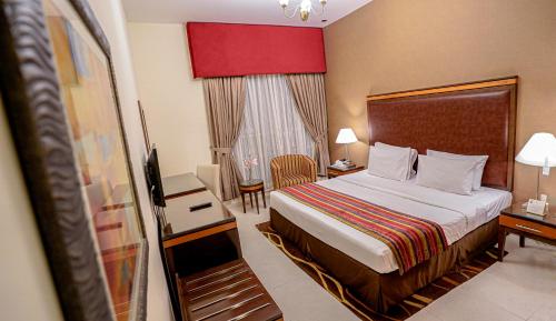  Xclusive Hotel Apartments -  Room  picture :   Tea/Coffee maker    Shower    Bath                           