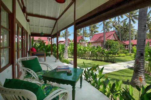 Jardín al aire libre en PinkCoco Gili Air - Constant Surprises & for Cool Adults Only
