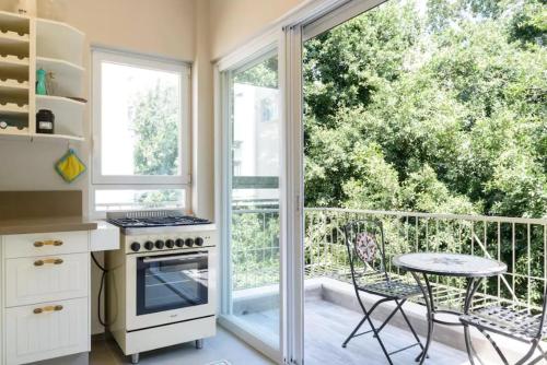 Dapur atau dapur kecil di Sea Suites