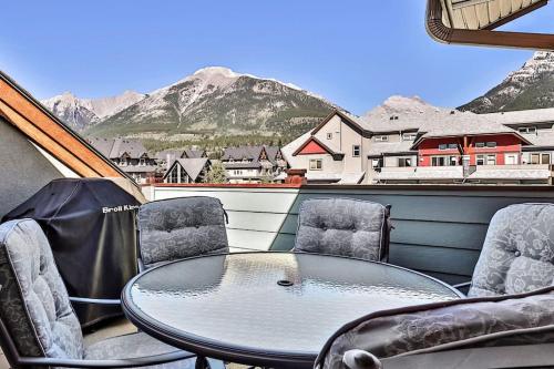 Ein allgemeiner Bergblick oder ein Berglick von der Ferienwohnung aus