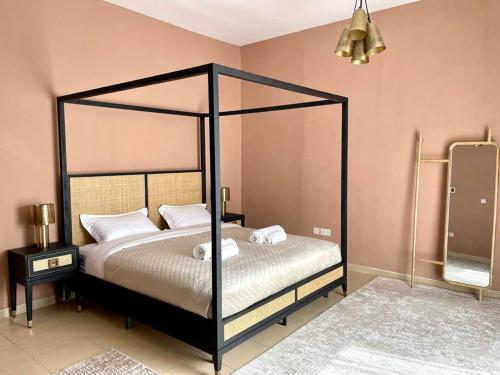 Postel nebo postele na pokoji v ubytování Dar Vacation-Luxurious & Cozy 1BDR Apartment - JBR