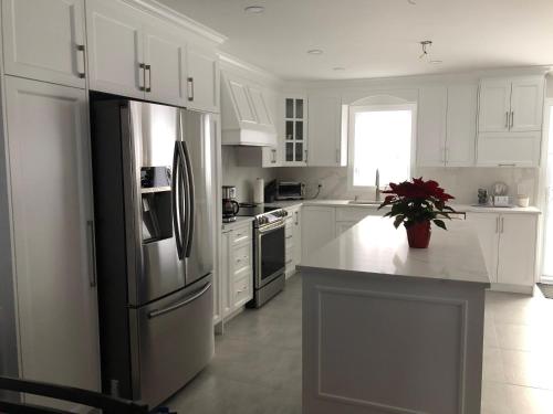 House With Pool In Laval – Photos 2