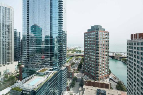Pemandangan umum bagi Chicago atau pemandangan bandar yang diambil dari hotel