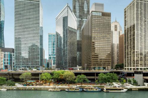 Pemandangan umum bagi Chicago atau pemandangan bandar yang diambil dari hotel