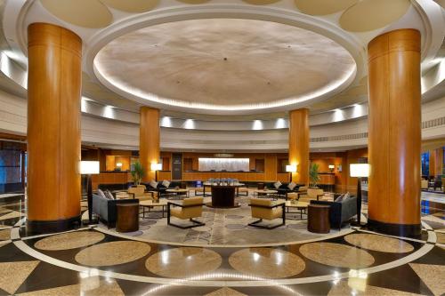 Sheraton Grand Chicago Riverwalk Image