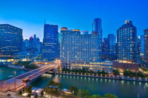 Pemandangan umum bagi Chicago atau pemandangan bandar yang diambil dari hotel
