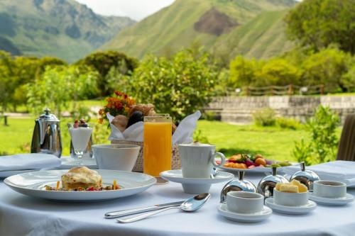 Un restaurante o sitio para comer en Tambo del Inka, a Luxury Collection Resort & Spa, Valle Sagrado