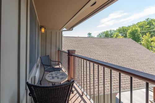 A304 Studio & Loft Standard View – Photos 4