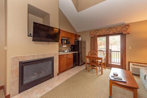 A316 Studio & Loft Standard View – Photos 3
