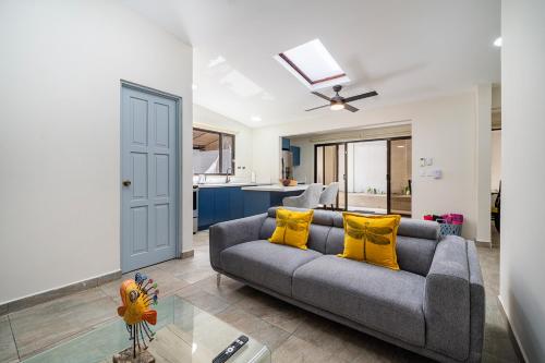 Χώρος καθιστικού στο Casa Daniel: A Secluded and Private Retreat