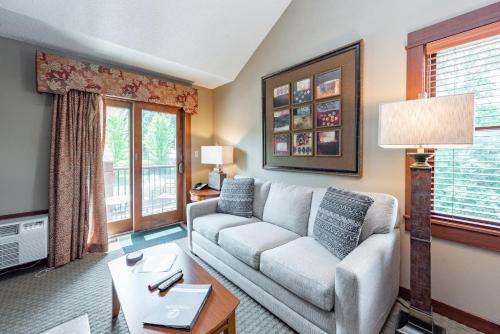 A318 One Bedroom & Loft Standard View – Photos 2