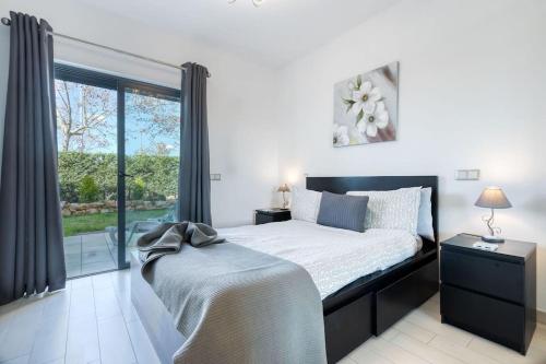 One Bedroom Apartment in Albur Village 1H