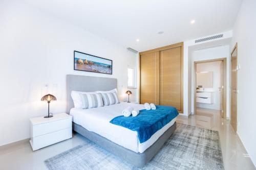 Adega Marina Apartments - Urban View
