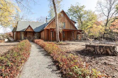 Carhart Cottage – Photos 2