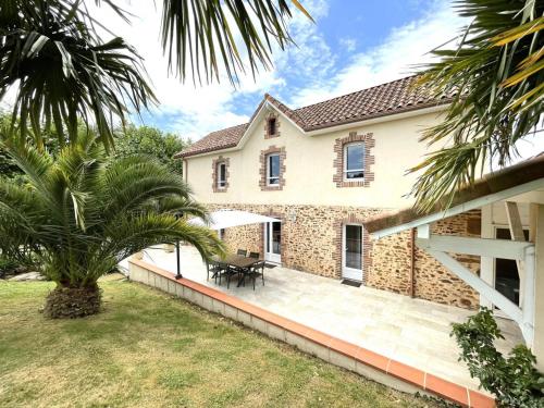 Gîte Saint-Girons-en-Béarn, 4 pièces, 6 personnes - FR-1-384-217