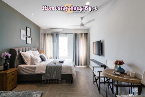 Katil atau katil-katil dalam bilik di Homestay Song Ngọc Phan Thiết