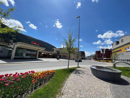 Modern 2BR apartment for up to 6 WEF Exclusive Davos Platz & Promenad