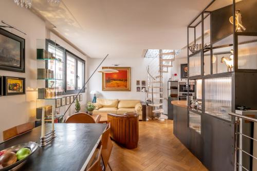 Photo de la galerie de l'établissement Veeve - Stair Whirl to Heaven, à Paris