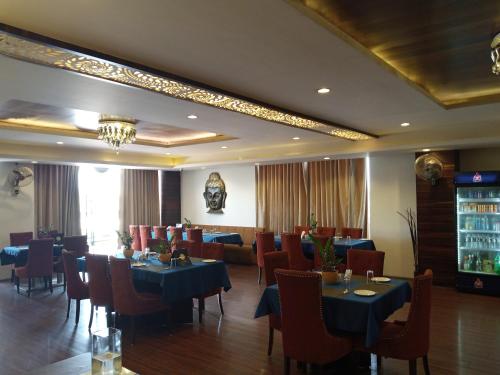 Εστιατόριο ή άλλο μέρος για φαγητό στο Hotel 5 Flowers Ananta Elite