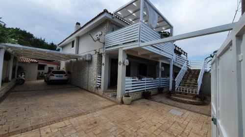 Two steps from the sea Down – Photos 2