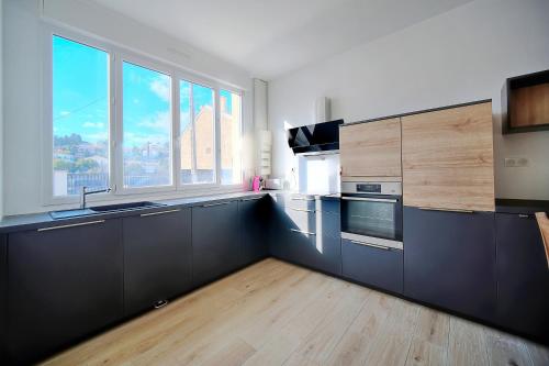 Dapur atau dapur kecil di Le Guid - 15 min plage - VCA