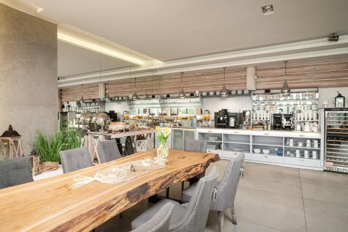 Restaurace v ubytování Adler Medical SPA Kaszuby
