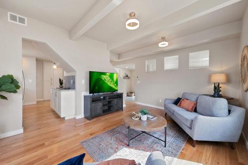 4004 Main St – Photos 4