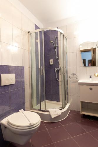 Ένα μπάνιο στο Hotel Select