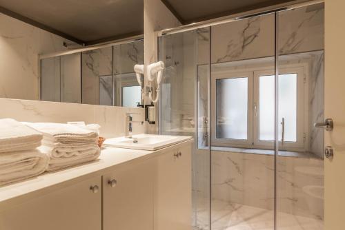 Ένα μπάνιο στο HNN Luxury Apartments