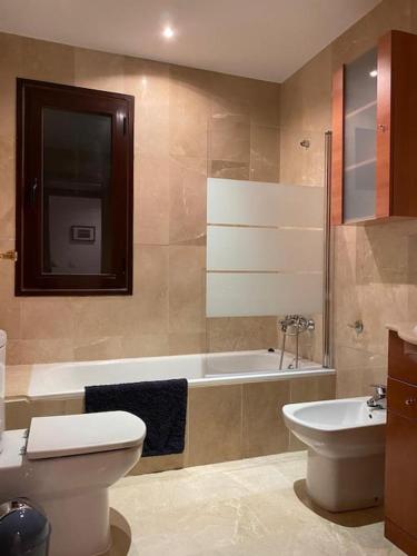 Balcones - Central Estepona 3 bed apt with pool and parking