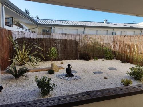 Appartement 8 personnes En face des Remparts Climatisé avec terrasse et Parking photo 12