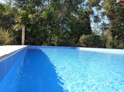 Hồ bơi trong/gần Loft Vidro Garden em Condomínio Rota do Vinho São Roque