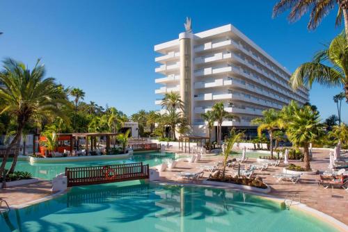 The swimming pool at or close to Hotel Gran Canaria Princess - Adults Only