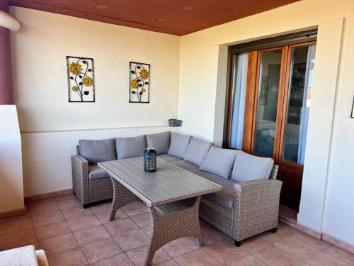 Posedenie v ubytovaní Apartamento Saadia Golf and Beach