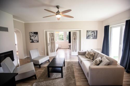 Zona de estar de Manor Apartments, Csopak