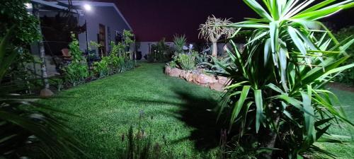 Mountain View Guesthouseにある庭