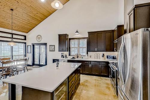 Hill Country Getaway – Photos 4