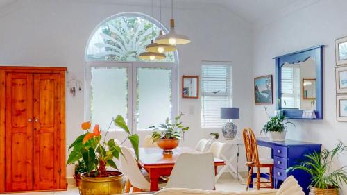 Istumisnurk majutusasutuses Rose Cottage in Caribbean Estate