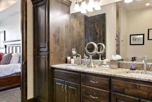 Φωτογραφία από το άλμπουμ του Vacation Station Private Hot Tub σε Washington