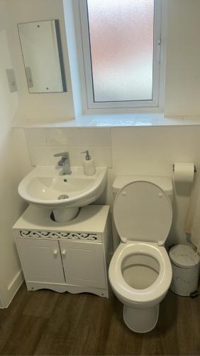 Gallery image of Spacious One Bedroom Apartment in Sulhampstead Abbots
