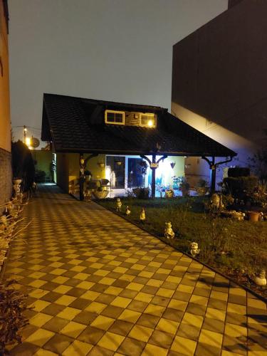 Queen house apartman