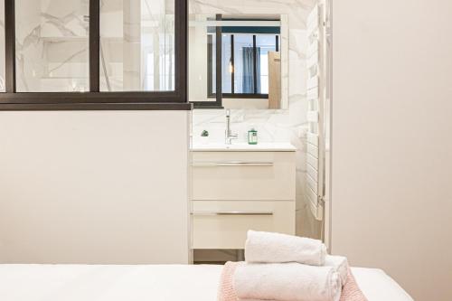 Foto White diamond calme rue Vaugelas 1