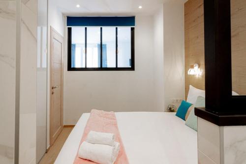 White diamond calme rue Vaugelas